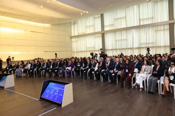 Bakıda 7-ci Dünya Mədəniyyətlərarası Dialoq Forumunda turizm paneli keçirilib