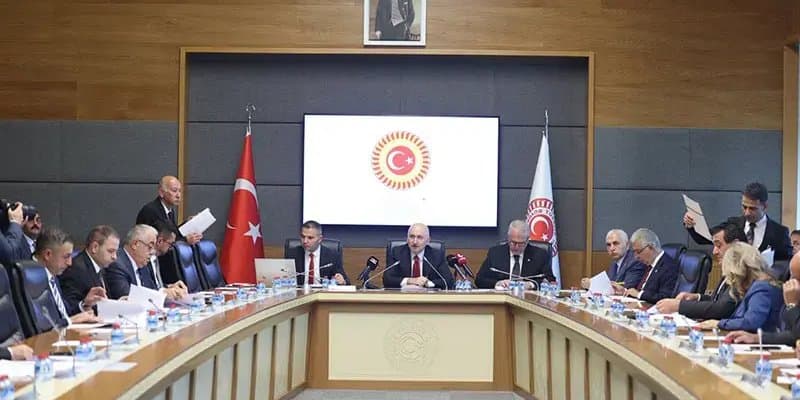 Türkiyədə xarici onlayn rezervasiya platformaları üçün yeni qaydalar komissiyadan keçdi