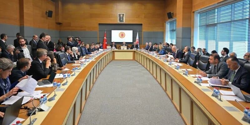 Türkiyədə xarici rəqəmsal otel platformaları üçün qanun təklifi komissiyadan keçdi