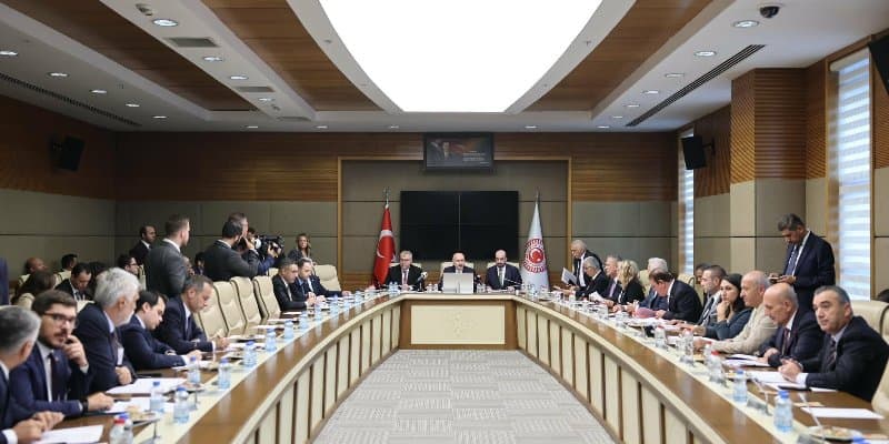 Avropada OTA təzyiqi artır, Türkiyədə platforma qanunu komissiyaya gəlir